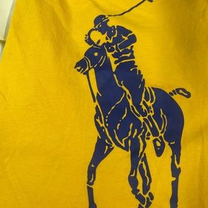 Men’s Ralph Lauren big pony yellow short sleeve. Tiny spot on bottom
